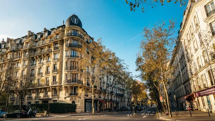 Appartement parisien rénové — réalisation accompagnée par VERT AVENIR